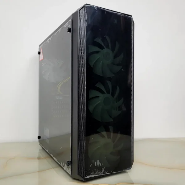 ASRock i5-9400F GTX1660Ti 16GB 480GB 650W Minimum investície, maximum zábavy - dostupný herný PC pre každého.