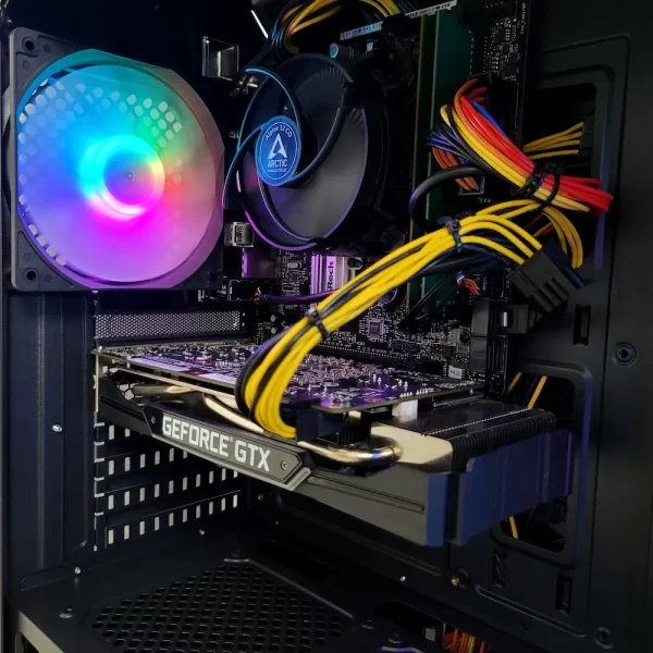 ASRock i5-9400F GTX1660Ti 16GB 480GB 650W Minimum investície, maximum zábavy - dostupný herný PC pre každého.