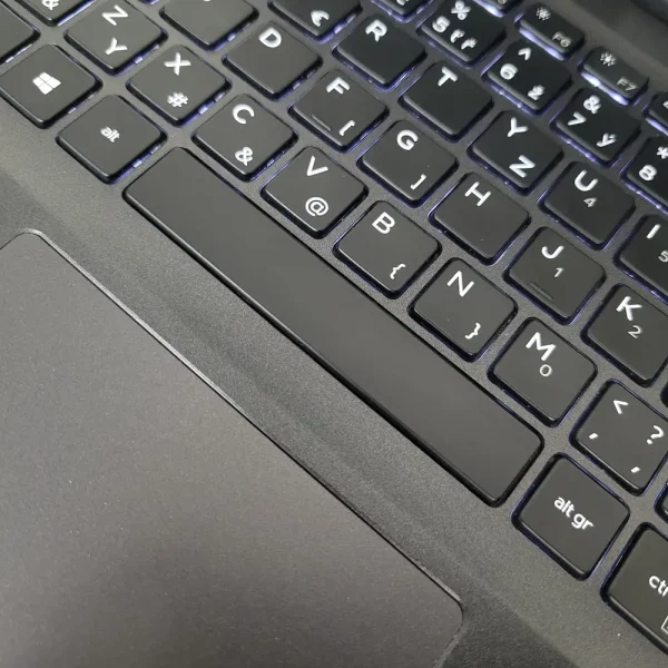 Dell 5300 i5-8365U 32GB 512GB Win11 Maximálny výkon v minimálnom tele – ideálny notebook pre každodennú prácu aj v pohybe.
