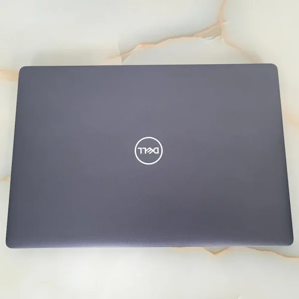 Dell 5300 i5-8365U 32GB 512GB Win11 Maximálny výkon v minimálnom tele – ideálny notebook pre každodennú prácu aj v pohybe.
