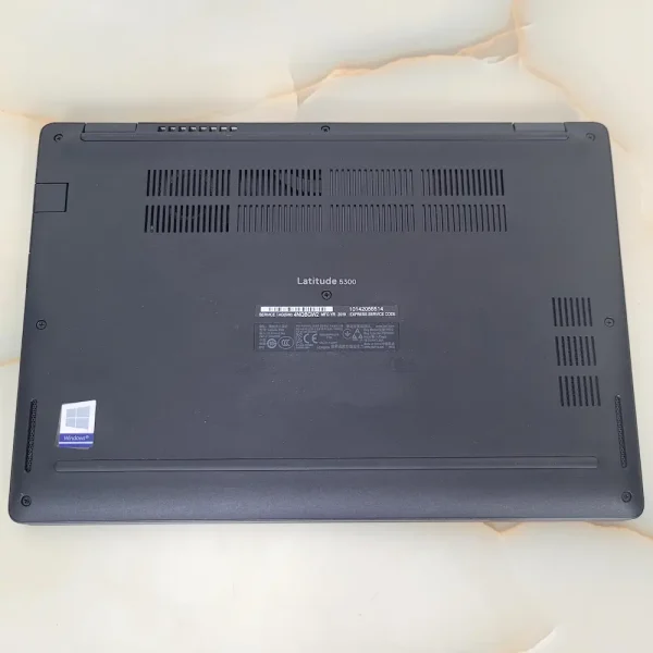 Dell 5300 i5-8365U 32GB 512GB Win11 Maximálny výkon v minimálnom tele – ideálny notebook pre každodennú prácu aj v pohybe.