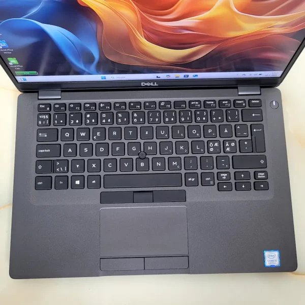 Dell 5400 i5-8365U 16GB 256GB NVMe Spoľahlivý a výkonný pracovný nástroj, ktorý zvládne všetko.