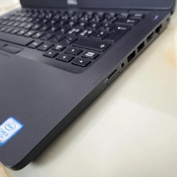 Dell 5400 i5-8365U 16GB 256GB NVMe Spoľahlivý a výkonný pracovný nástroj, ktorý zvládne všetko.