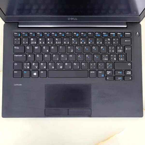 Dell 7280 i5-6200U 16GB 512GB NVMe BT Výkonný, spoľahlivý a pripravený na prácu - ideálny parťák na každý deň.
