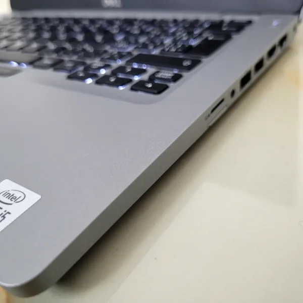 Dell Latitude 5410 i5-10210U 16GB 256GB NVMe Elegantný a spoľahlivý pracovný notebook, ktorý zvládne každodenné výzvy s ľahkosťou a štýlom.