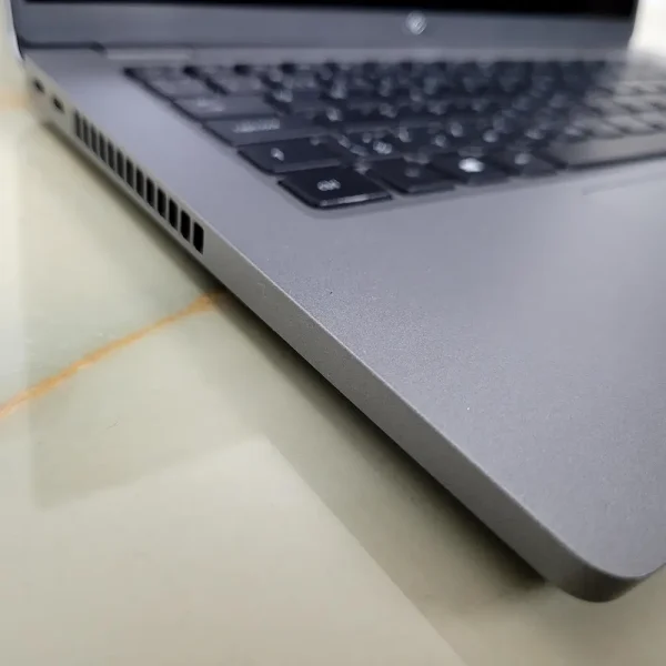 Dell Latitude 5420 i5-1135G7 32GB 512GB NVMe Dell Latitude 5420 je elegantný a výkonný notebook, ktorý vám spríjemní prácu aj voľný čas kdekoľvek.