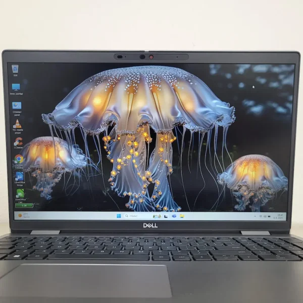 Dell Latitude 5520 i5-1145G7 32GB 512GB NVMe Dizajnovo elegantný a spoľahlivý partner pre dni, keď potrebujete výkon, výdrž aj mobilitu v jednom.