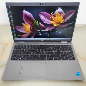 Dell Latitude 5520 i5-1135G7 32GB 500GB NVMe Moderný pracovný notebook, ktorý v sebe kombinuje elegantný vzhľad a plynulý výkon pre skvelý komfort pri každodennom používaní.
