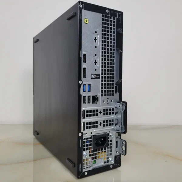 Dell OptiPlex 3060 SFF i5-8500 16GB 128GB 1TB Win11 Všestranný počítač zvládajúci bez problémov kancelárske úlohy aj domáce aktivity.