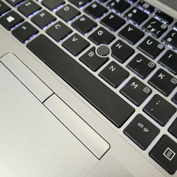 HP EliteBook 840 G3 i7-6600U 16GB 256GB Spoľahlivý pracovný spoločník, ktorý povedie vašu produktivitu na novú úroveň v elegantnom prevedení.