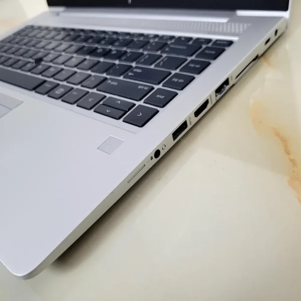 HP EliteBook 840 G5 i7-8650U 32GB 512GB, Spoľahlivý a výkonný notebook pre prácu a každodenné použitie