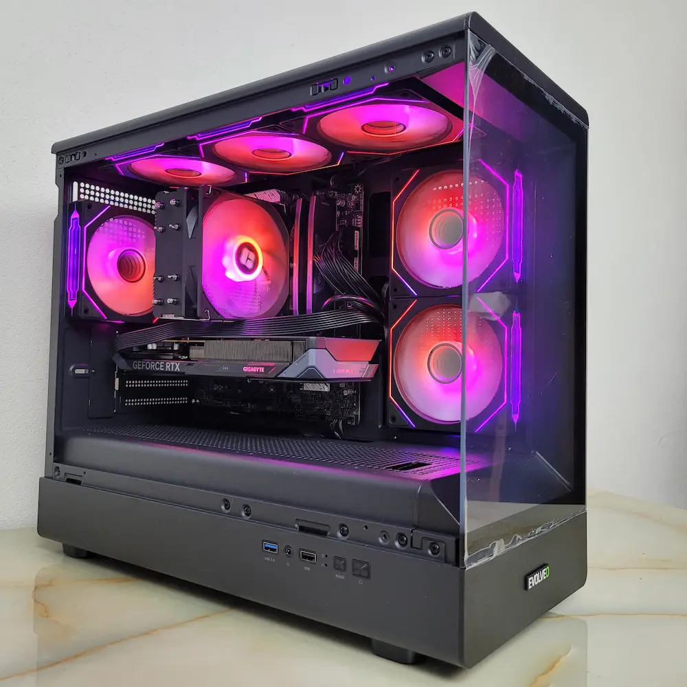 Herný počítač 13400F RTX5060 32GB 512GB 650W Táto vyvážená herná zostava spája bleskový multitasking s modernou grafickou silou, aby ste si mohli užiť každý virtuálny svet v plynulom tempe a bez zbytočného čakania.