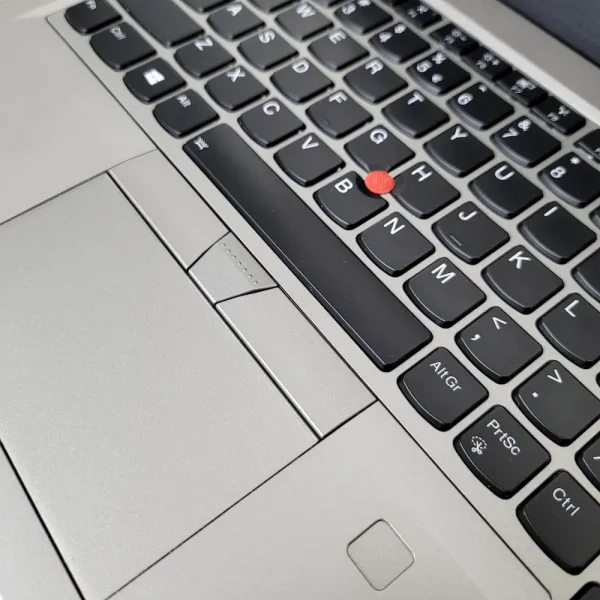 Lenovo L390 i5-8365U 16GB 256GB NVMe, Notebook pre prácu a každodenné úlohy, ideálny pre mobilných profesionálov