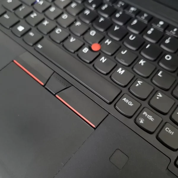 Lenovo T490 i5-8365U 16GB 512GB NVMe Elegancia, výkon a odolnosť v kompaktnom a ľahkom prevedení.