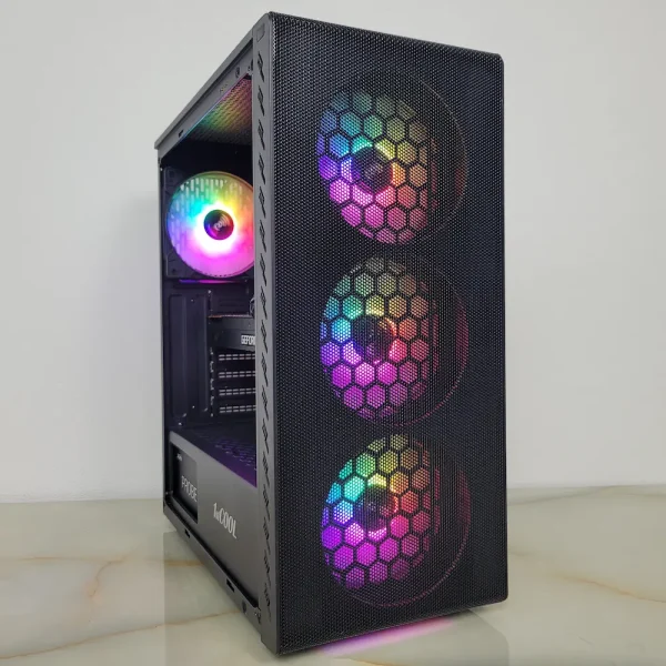 MSI Ryzen 3500 GTX1070 16GB 1TB 600W Objavte solídny herný výkon, ktorý vám umožní užiť si obľúbené tituly za bezkonkurenčnú a cenovo dostupnú sumu.