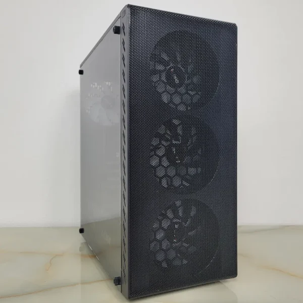 MSI Ryzen 3500 GTX1070 16GB 1TB 600W Objavte solídny herný výkon, ktorý vám umožní užiť si obľúbené tituly za bezkonkurenčnú a cenovo dostupnú sumu.