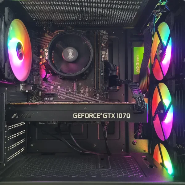 MSI Ryzen 3500 GTX1070 16GB 1TB 600W Objavte solídny herný výkon, ktorý vám umožní užiť si obľúbené tituly za bezkonkurenčnú a cenovo dostupnú sumu.