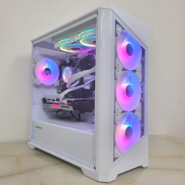 MSI Ryzen 3900X RX6600XT 16GB 512GB 650W Herný počítač, ktorý ponúka spoľahlivý výkon pre hry a každodenné úlohy.